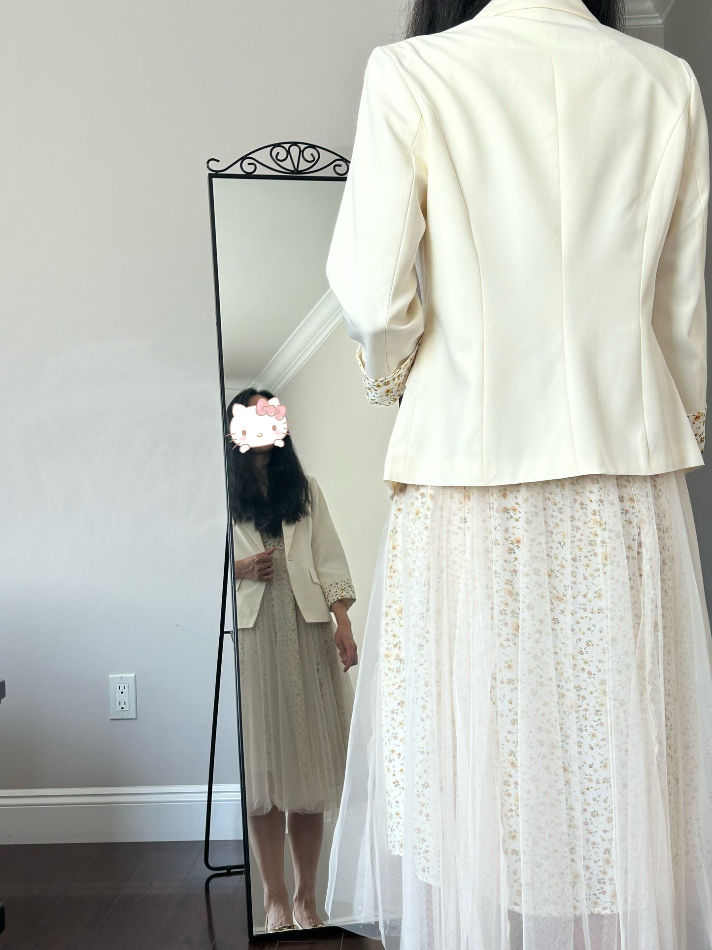 Elegant White/Black Dress Outfit