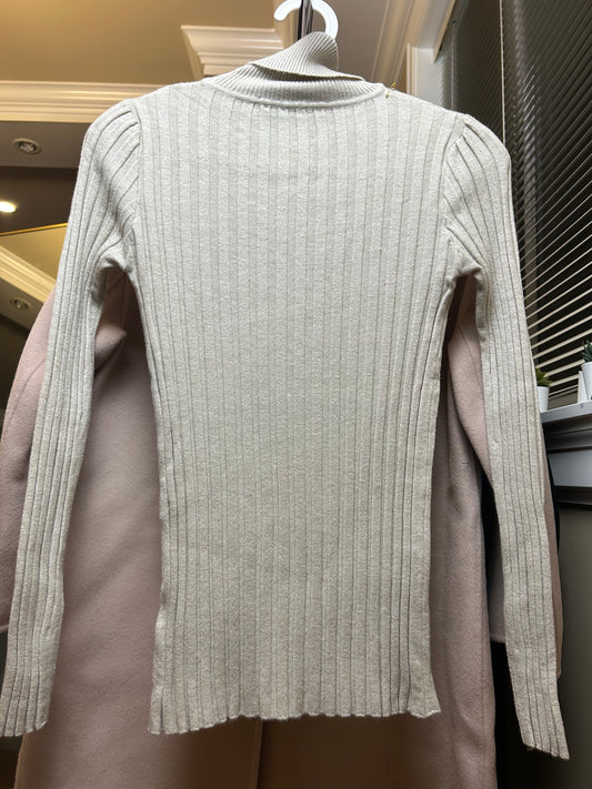 White-Stripe Sweater Rollneck
